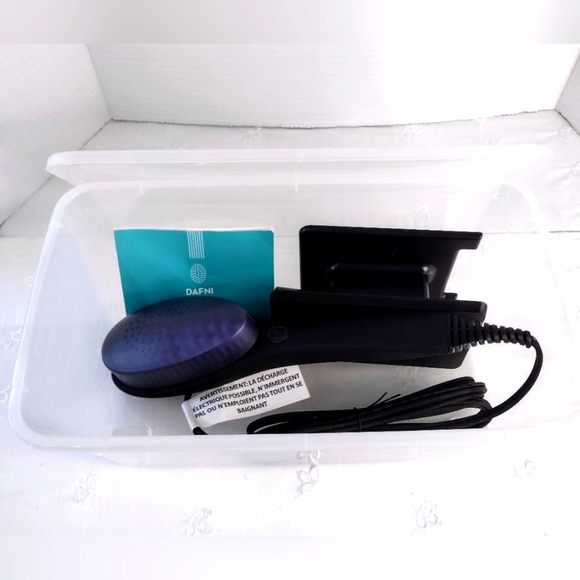 DAFNI Hair Straightening Brush - Picture 5 of 7